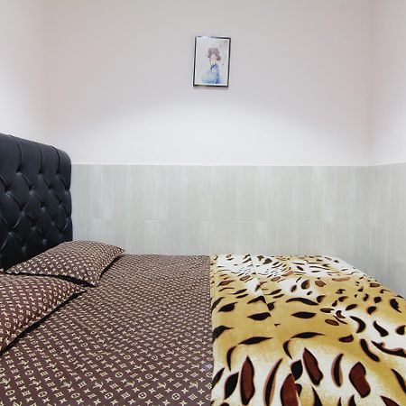 Wanderlust Homestay Джокьякарта Экстерьер фото