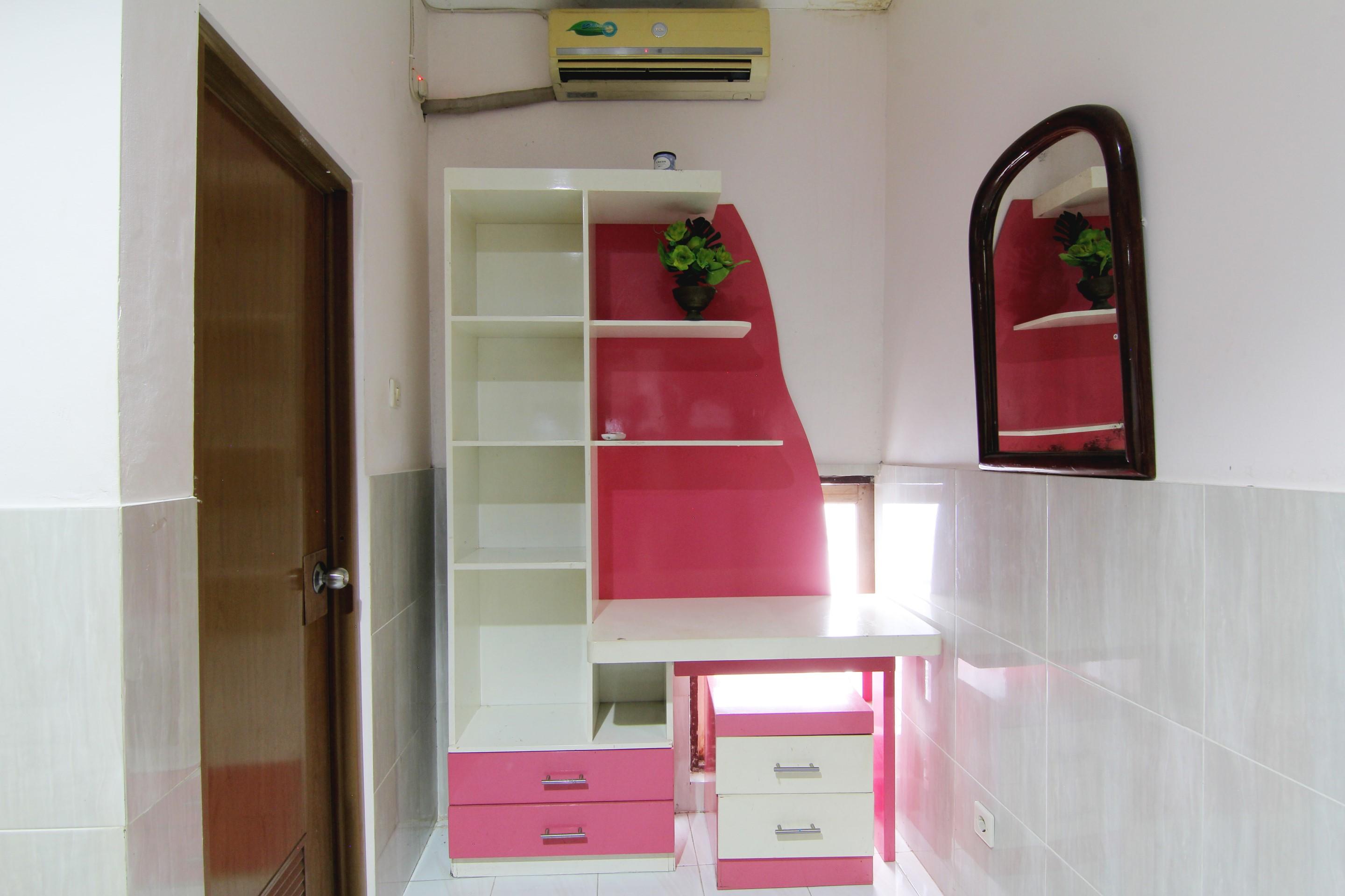 Wanderlust Homestay Джокьякарта Экстерьер фото